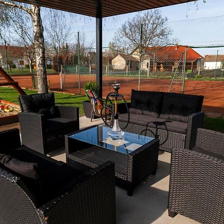 Tenisz Vendeghaz Ordacsehi Exterior foto