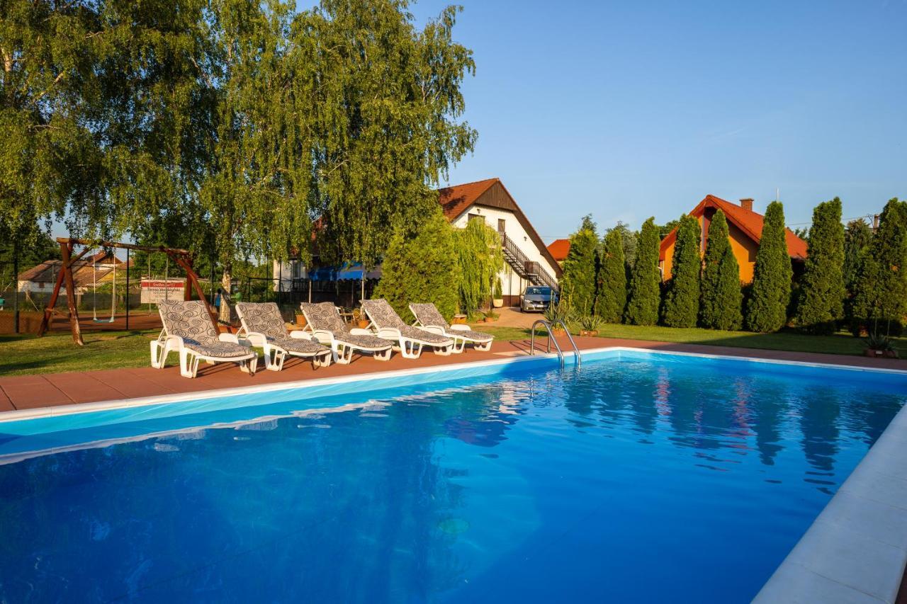 Tenisz Vendeghaz Ordacsehi Exterior foto