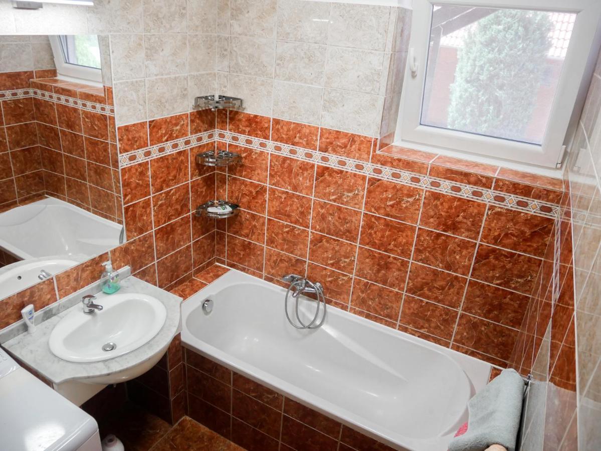 Tenisz Vendeghaz Ordacsehi Exterior foto
